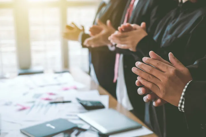 회생기업 인가 결정