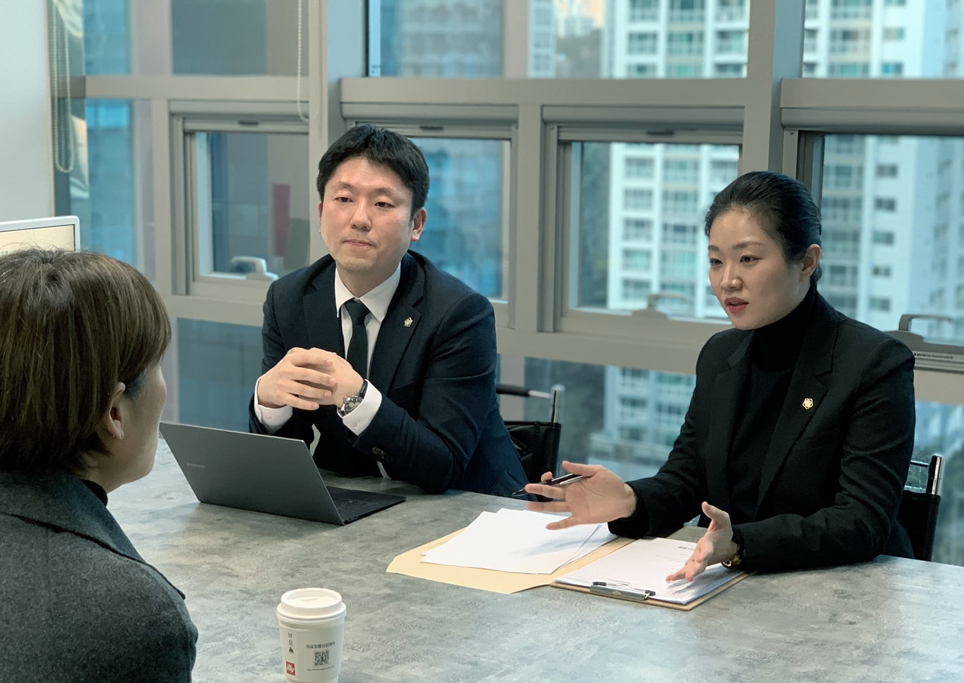 이혼소송 시, 이혼전문변호사 조언 필요해